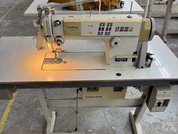 Brother DB2-B737-913 Industrie-Nähmaschine