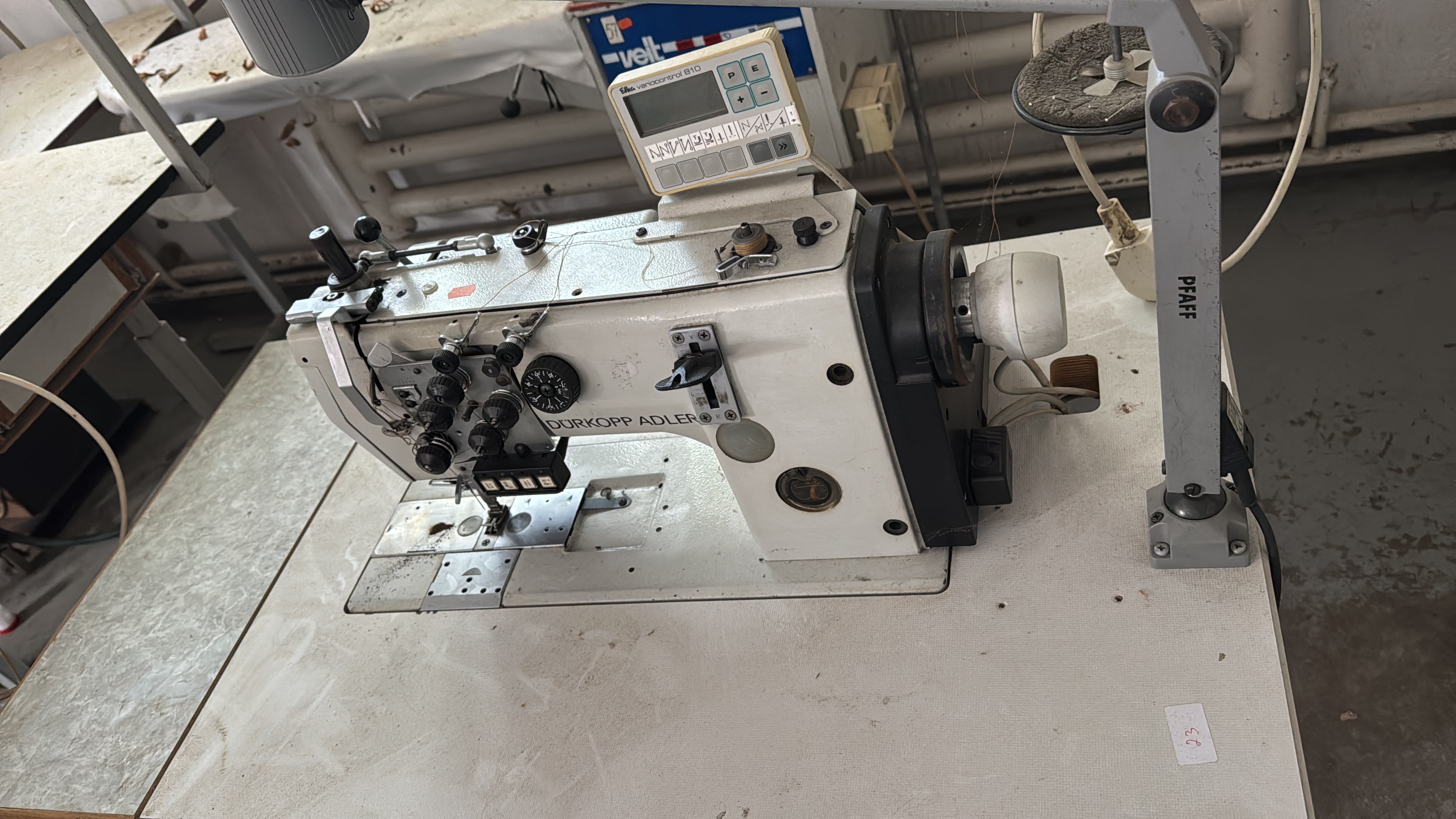 Dürkopp Adler 382-160-162 2-Nadel Industrienähmaschine